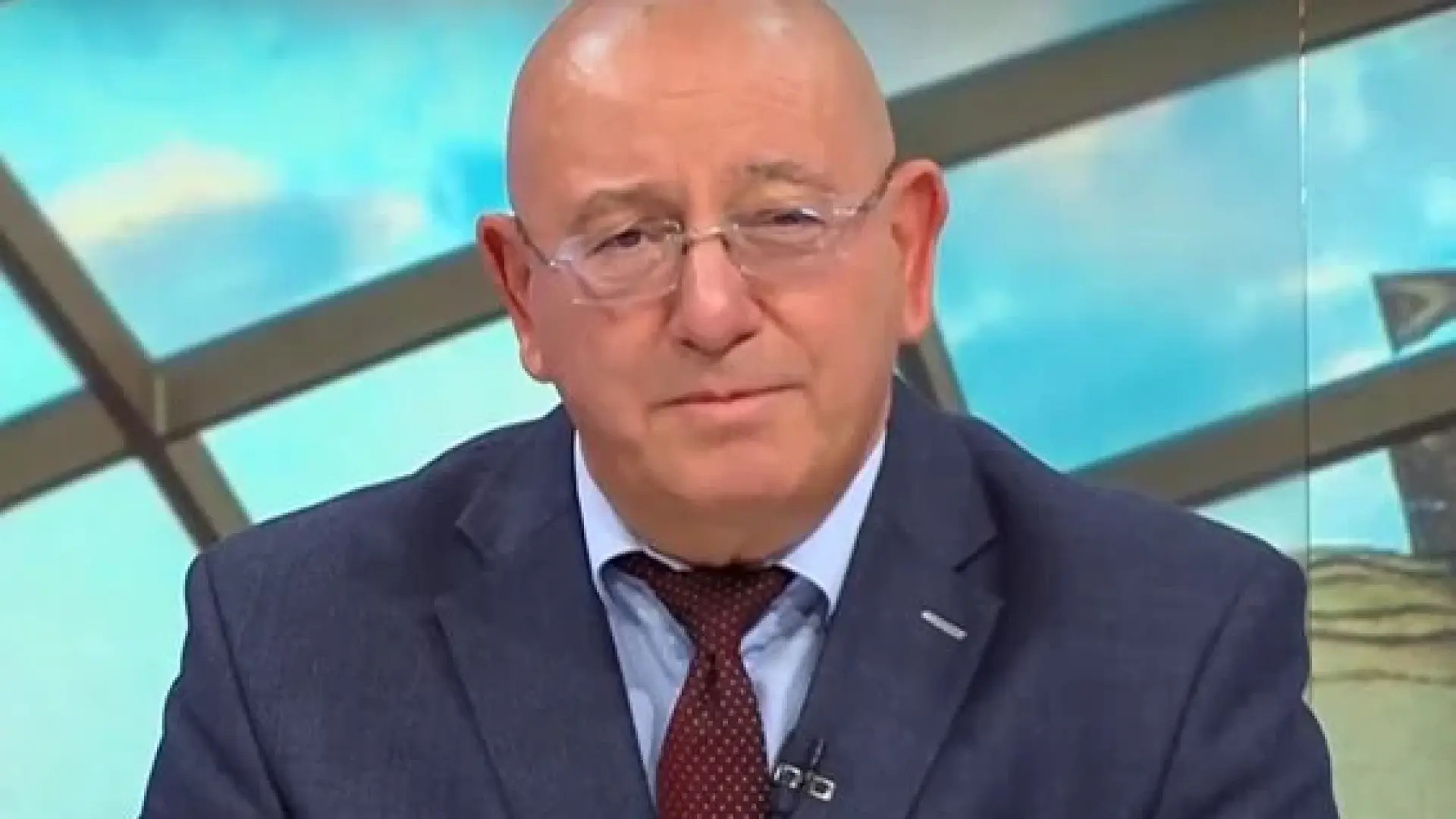 Емил Димитров: Вотът на недоверие на МЕЧ ще стане за смях на хората