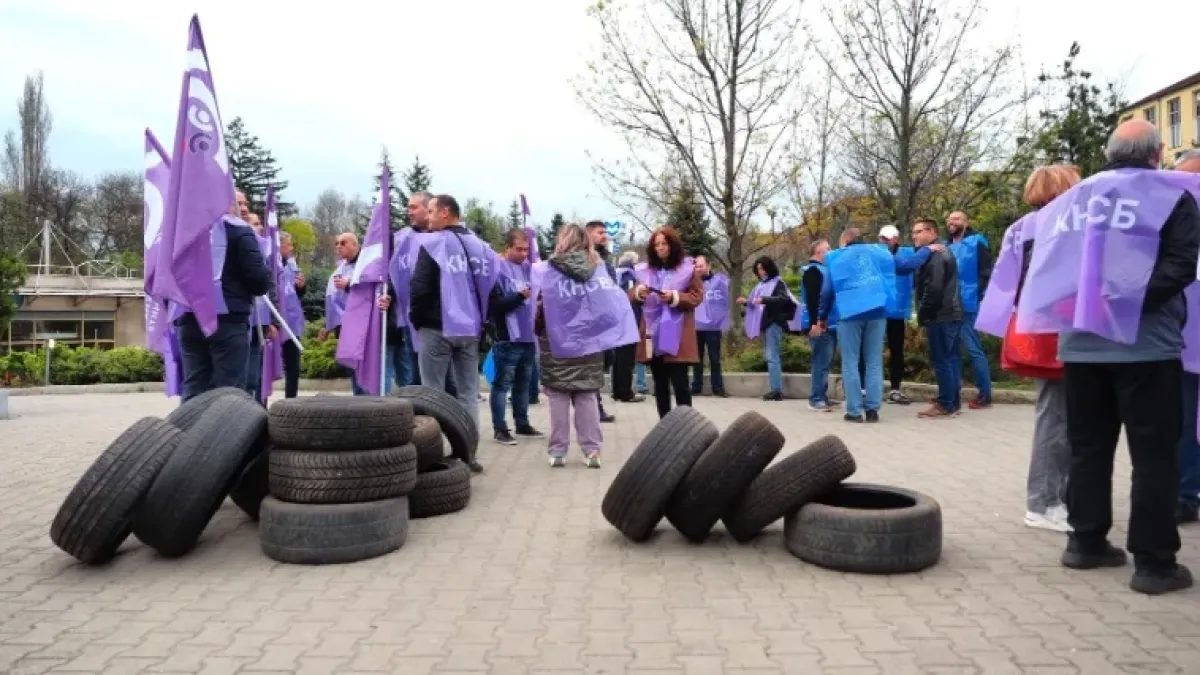 София е парализирана: Протести блокираха ключови места в столицата ВИДЕО