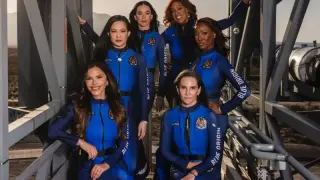 След Валя Балканска и Кейти Пери излетя в космоса ВИДЕО 