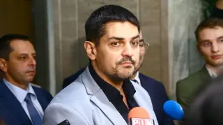 Радостин Василев хвърли бомба за ДПС-ДПС: Ще подкрепят вота на недоверие, за да оцелеят 