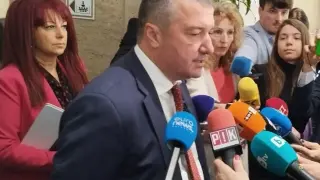 Стойнев към АПС: Българите няма да търпят лицемерно поведение – да сте и с опозицията, и с управляващите