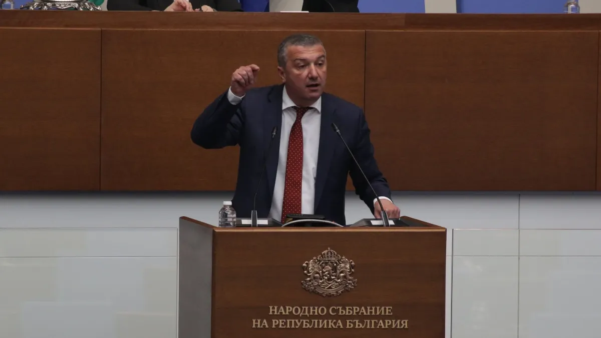 Драгомир Стойнев: Това правителство няма алтернатива, демократична и патриотична опозиция са разделени и еднакво безотговорни
