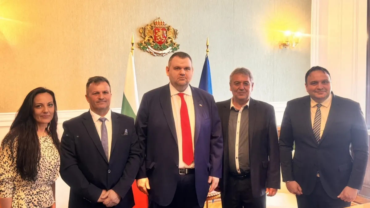 Пеевски прие трима кметове в стратегията за ново начало на регионите