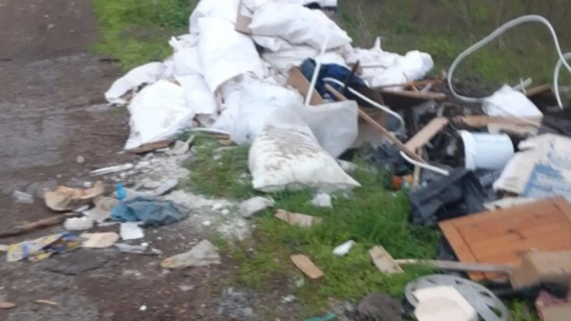 Столичани ще побеснеят: Превърнаха бижуто на София в сметище!