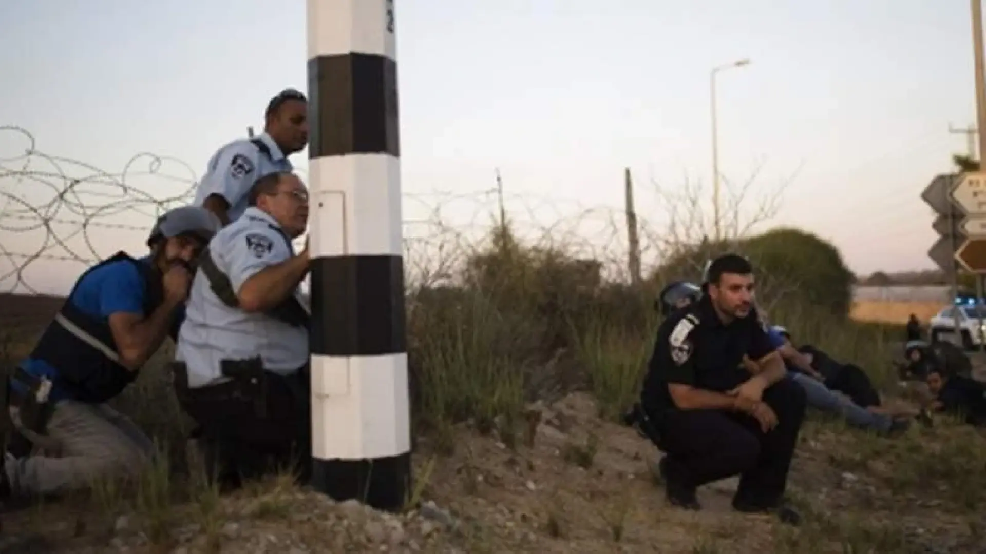 Хутите отвръщат на удара след най-смъртоносната атака на САЩ, нападнаха US самолетоносачи