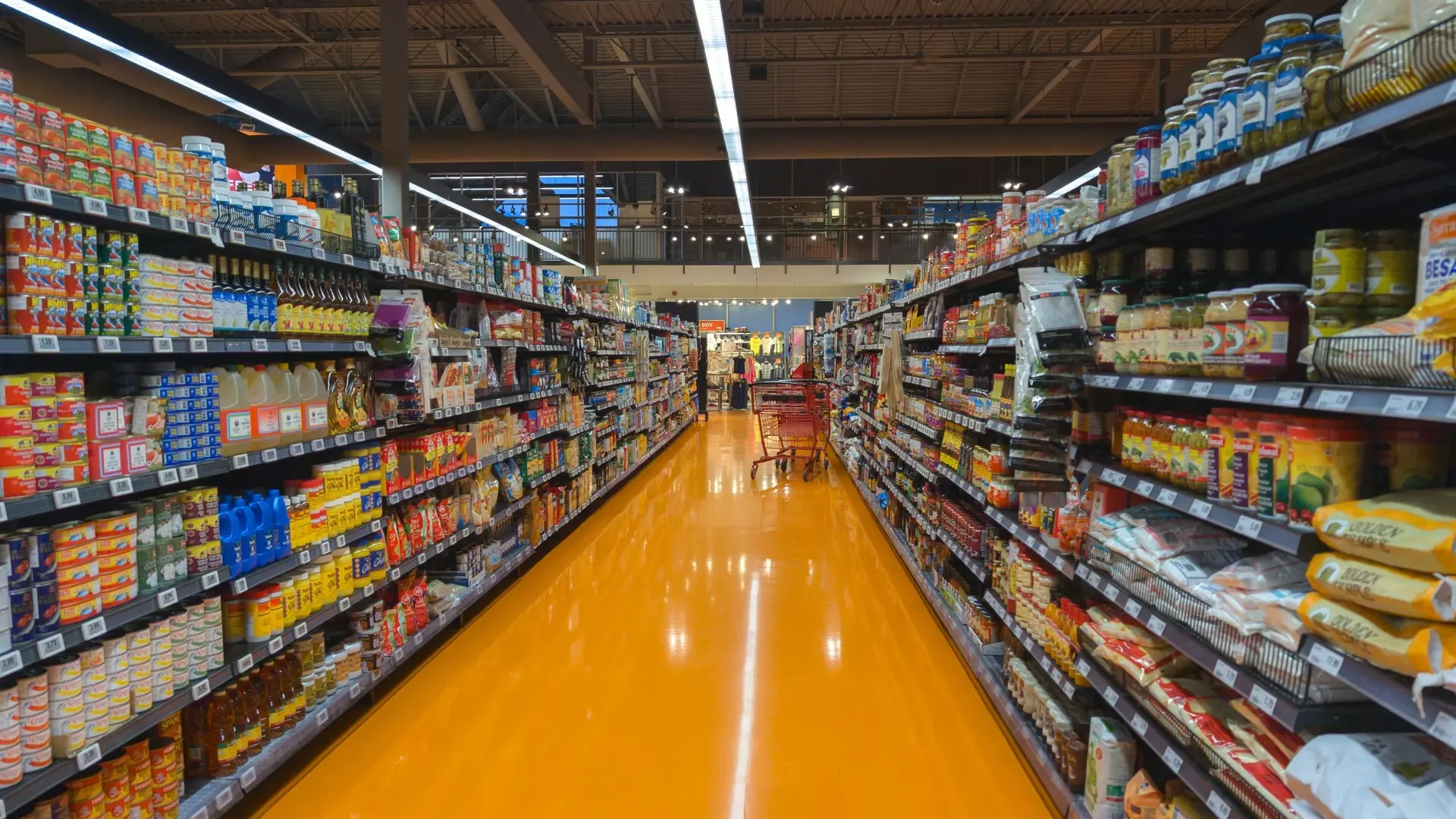 Промоции на храните валят преди часове преди Коледа - празникът ни излиза по-евтин?