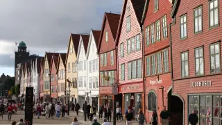 Жители на популярни дестинации разкриха как туристите им докараха ада 