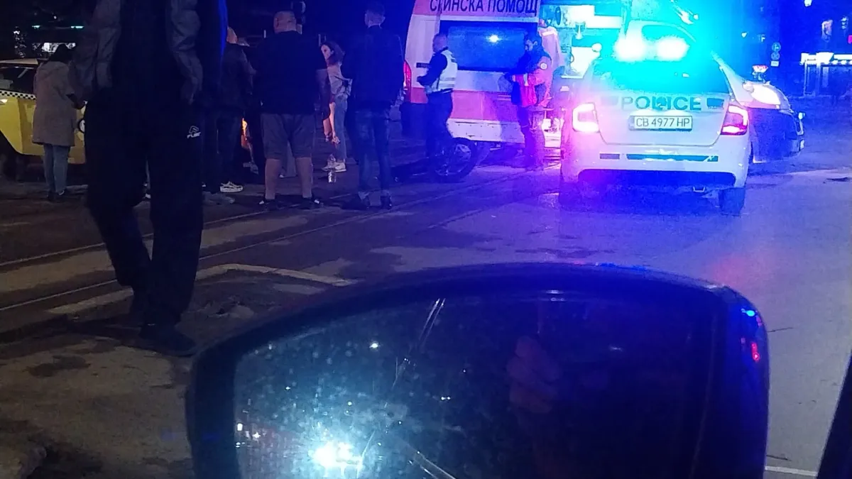 Първо в БЛИЦ! Ад на кръстовище в София заради пиян моторист СНИМКИ 