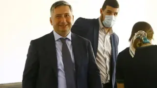 Всеки път, когато прожекторите се насочат към кръга "Капитал" на Прокопиев, започва истеричното повтаряне: "Пеевски, Пеевски"