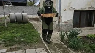 Германска ръчна граната гръмна в Кнежа СНИМКИ
