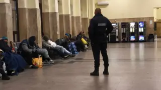 Пълен потрес на пловдивската Централна гара, пътниците се видяха в чудо СНИМКИ  