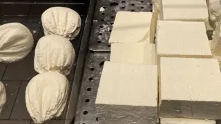 Скандалът гърми! Мандри правят "овче" сирене с краве мляко