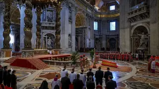 Ключови кардинали няма да участват в конклава за избирането на нов папа