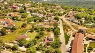 Полицията се втрещи! Вижте в какво са превърнали училището на топ туристическо село 