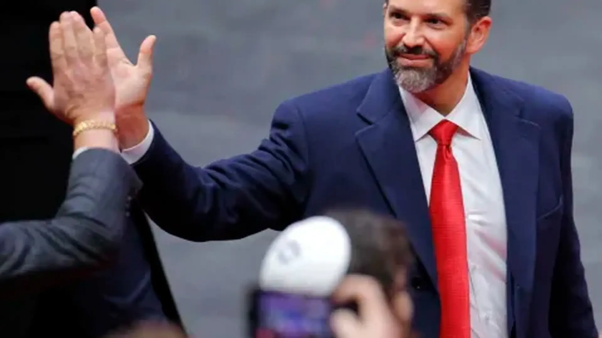 Доналд Тръмп-младши пристига в София, каква е мисията му?