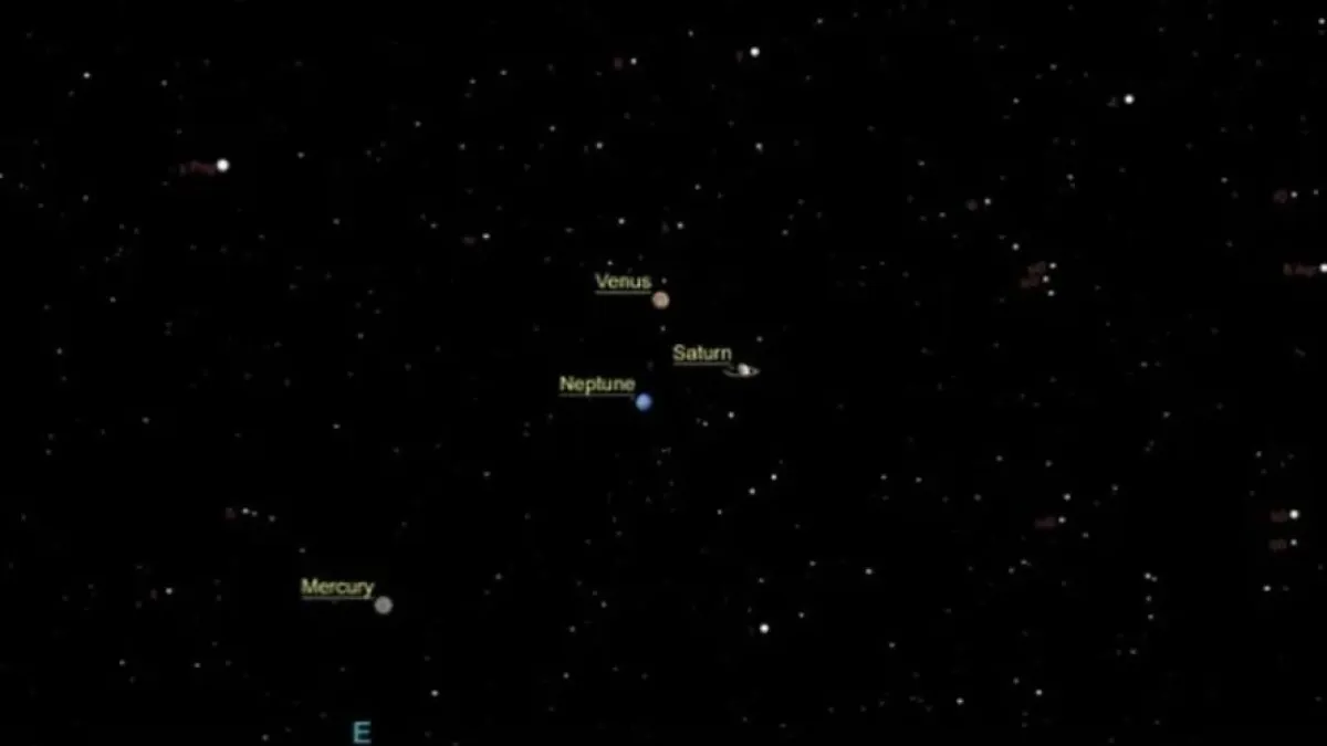 Уникален космически феномен в небето преди зазоряване