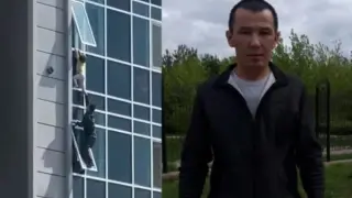 Истински герой: Мъж спаси 3-г. момиченце, което висеше от перваза на 8-ия етаж ВИДЕО