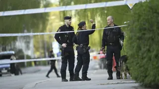 Задържаха 16-годишен за стрелбата в Швеция, при която загинаха трима души ВИДЕО
