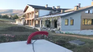 Пак бутат незаконния палат на Румен Гайтански на язовир Искър 
