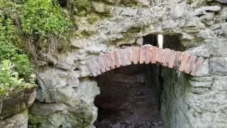 Стара баня в наш курорт привлича туристи, но...