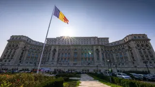 Голям скандал тресе Румъния! Кандидат-президент не беше допуснат да гласува ВИДЕО