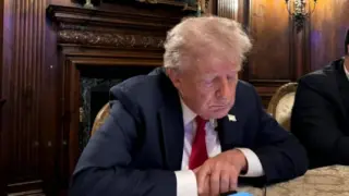 Важен човек на Тръмп хвърли оставка след чутовния гаф с чата СНИМКИ