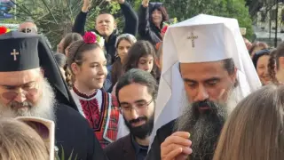 Патриарх Даниил зове Божията помощ