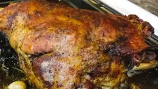 Сочно агнешко бутче с провансалски билки - нереална вкусотия