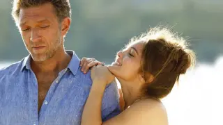 Тийнейджърка измами 56-г. си партньор, а когато истината лъсна...
