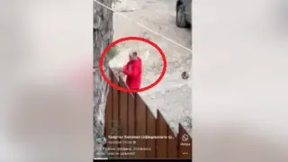 Пълен шок в тузарски квартал в София! Мъж се приближи до съсед, извади пистолет и... ВИДЕО