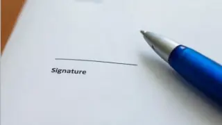 Хартиена фактура на “Софийска вода” остава в миналото