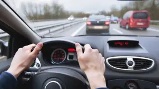 Мъж агресира шофьорка с клаксон, а тя: Колата ми не може да литне 