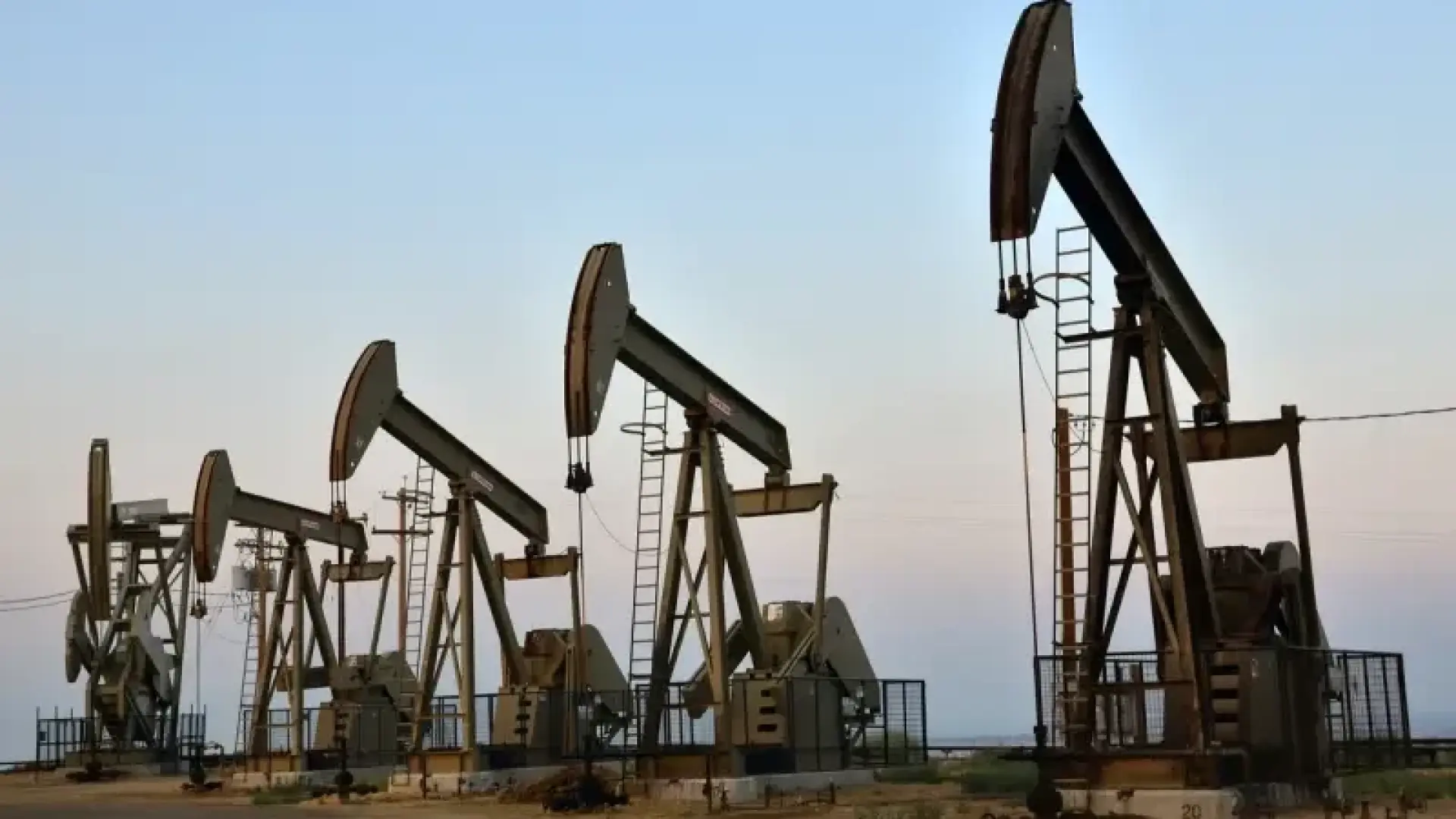 Световният пазар на суровини сигнализира за предстояща криза 