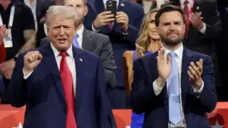 Всички говорят за този нашенец! Не е за вярване какви ги върши край един от най-важните хора в САЩ