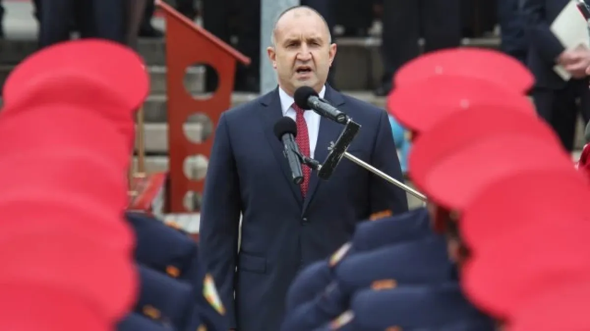 Радев, засрами се! Спри да сееш разделение