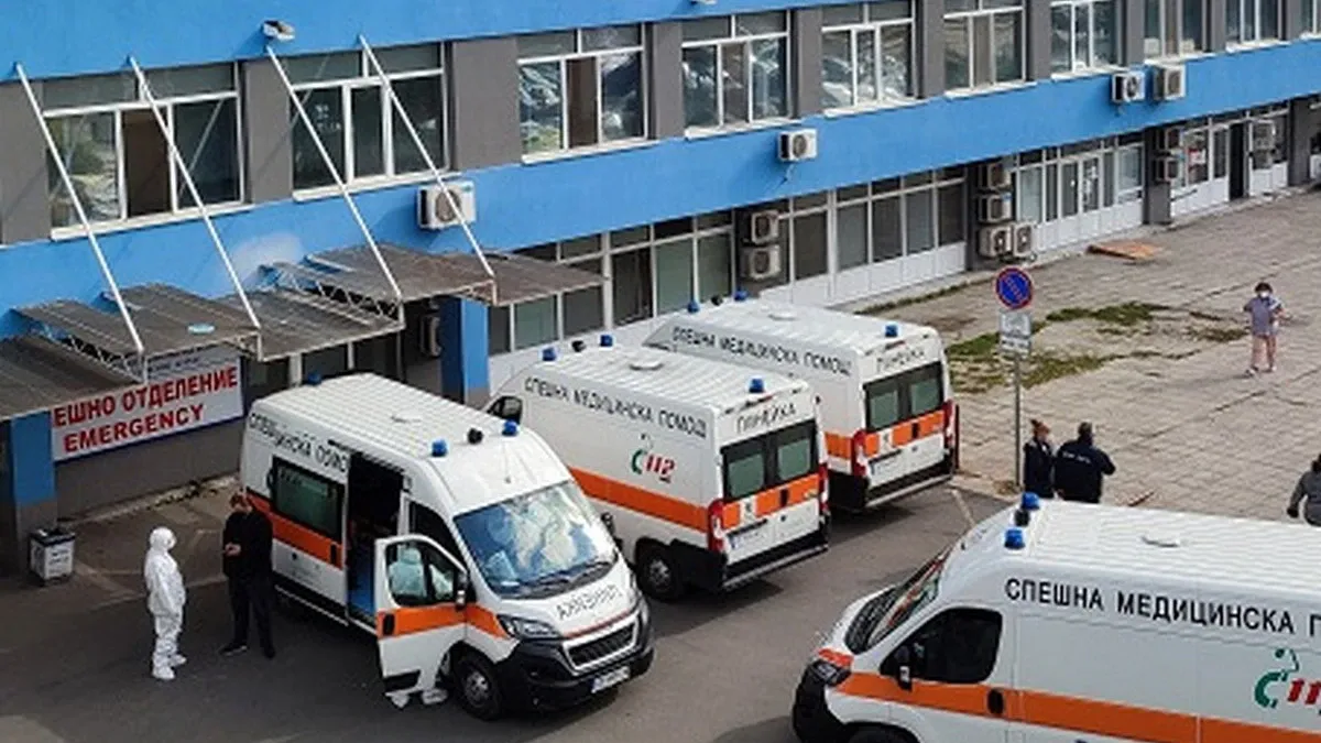 Дете е убито в Бургас, пред болницата е страшно СНИМКИ