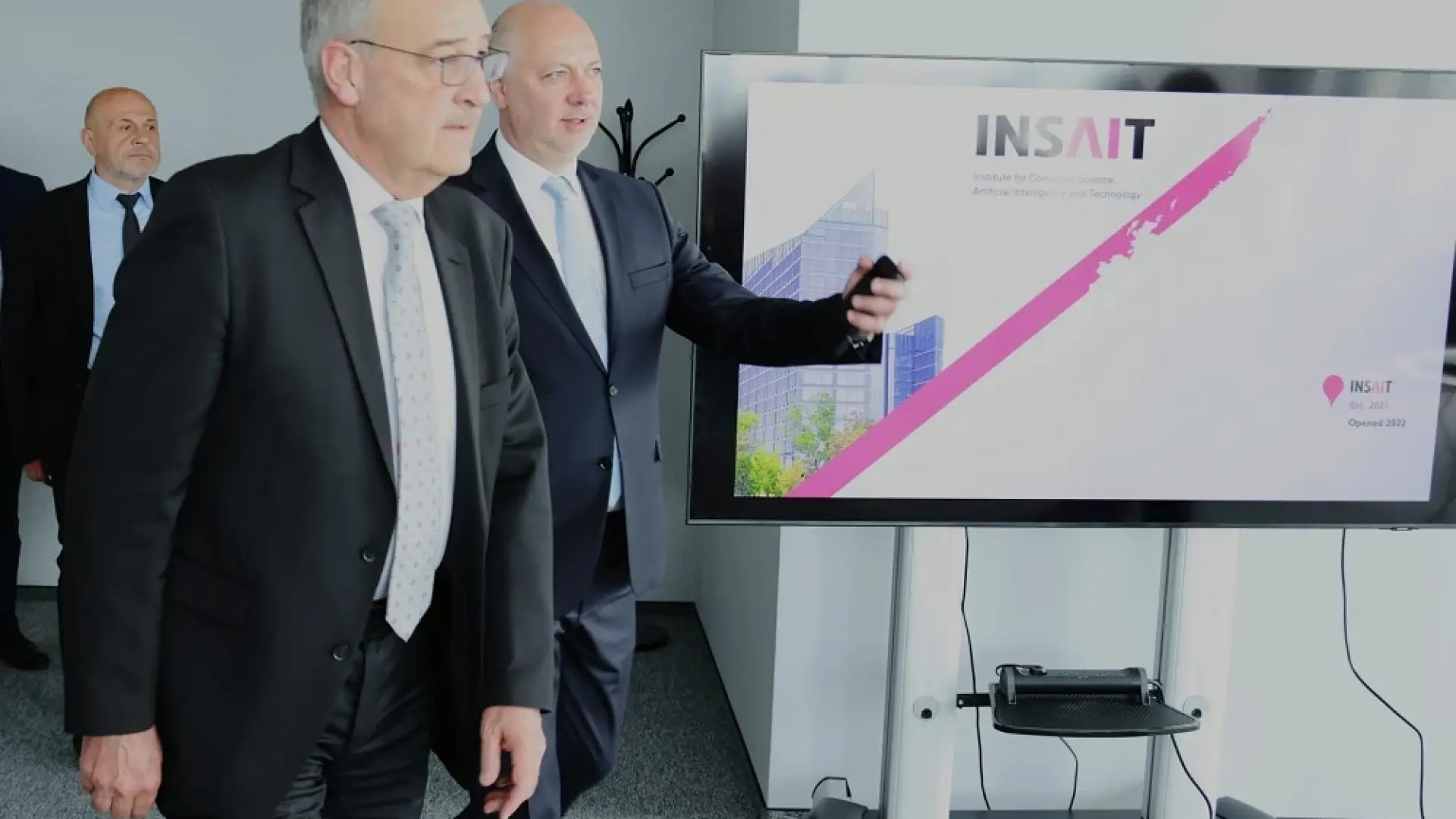 Желязков смълча всички с признания за INSAIT