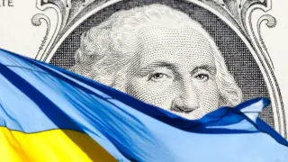Украйна прави рязък завой, обръща гръб на долара