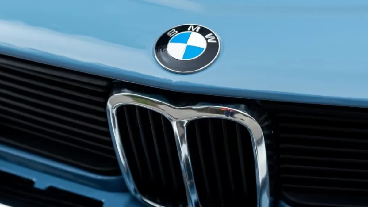 Уникално: Продава се първата заредена "петица" на BMW СНИМКИ