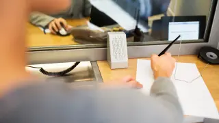 Всеки клиент на тази голяма БГ банка да чете, за да не загуби много пари СНИМКА