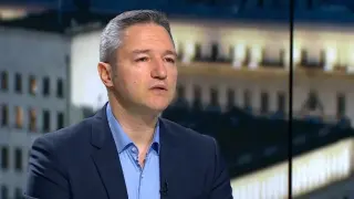 Вигенин посече Радев за референдума