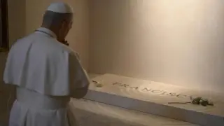 Папа Лъв XIV се помоли на гроба на своя предшественик Франциск