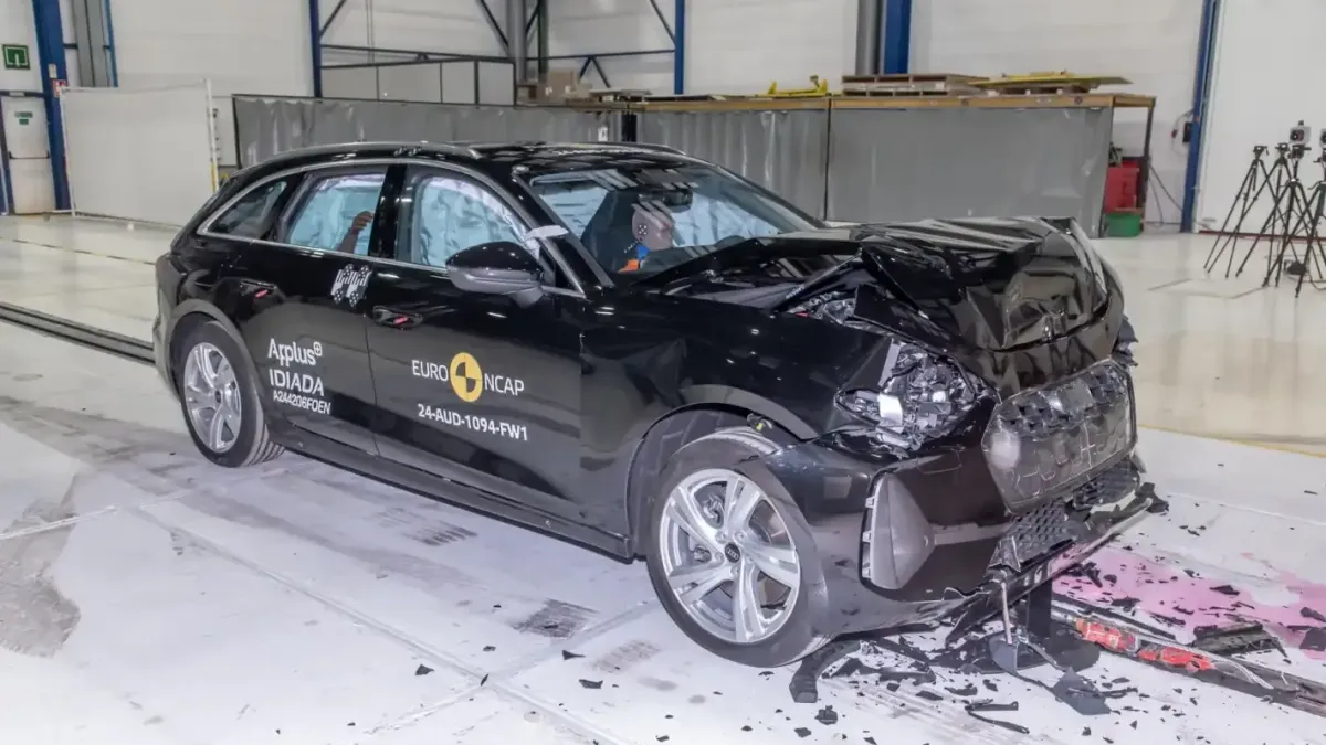 Направиха краш тест на Audi A6, ето какво се случи ВИДЕО