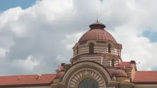 Възстановяват Централната баня в София ВИДЕО
