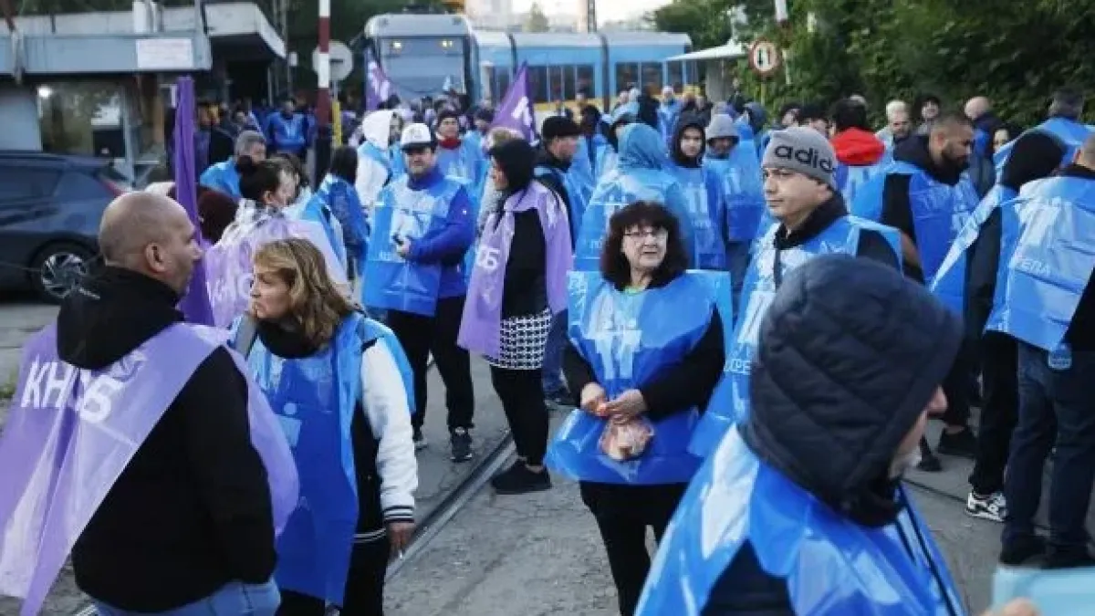 Блокадата на София се задълбочава, шофьорите започнаха... 