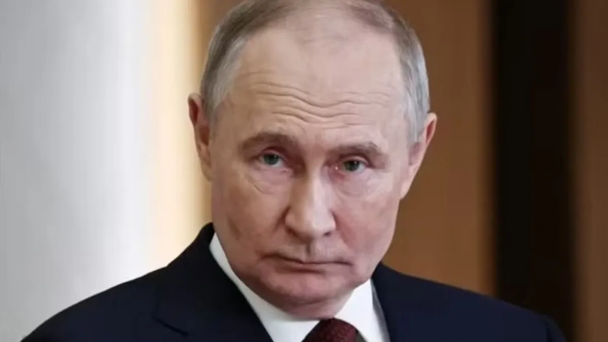 "Блумбърг": Путин назначи служители от „ниско ниво“ за преговорите с Украйна