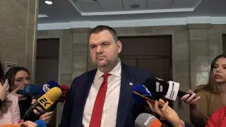 Пеевски: Където има управление на Пуделите, има грабежи и крах! Те ограбиха митниците! ВИДЕО