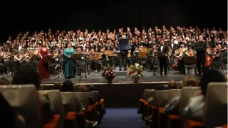 400 музиканти изпълниха деветата симфония на Бетовен в зала 1 на НДК