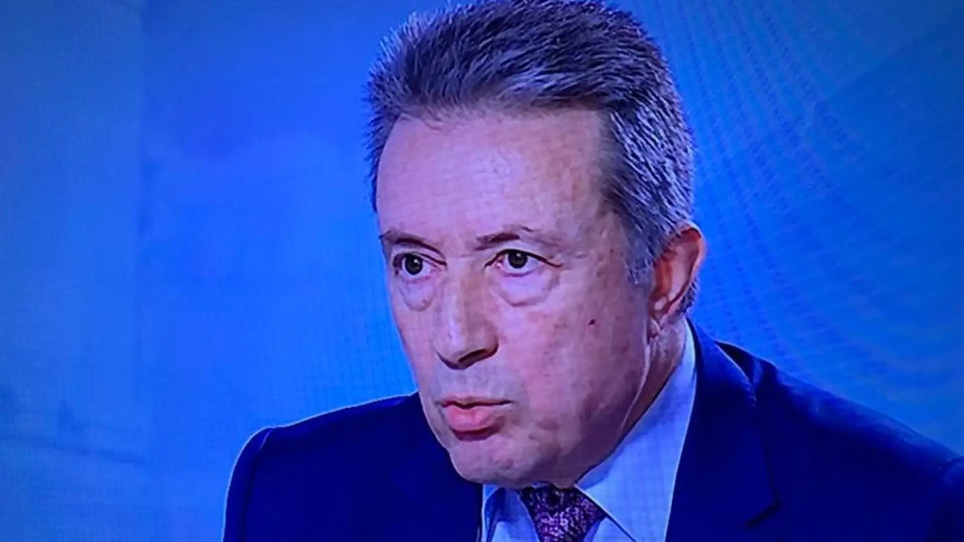 Евгений Михайлов изригна: Каква е цената един конституционен съдия да прекрачи юридическата компетентност