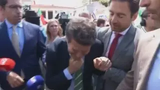 Партиен лидер припадна насред предизборен митинг ВИДЕО 